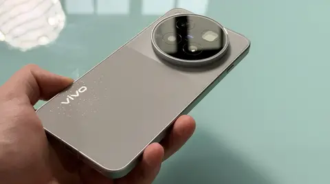 Vivo X500 Pro Max: Täze wideo aýratynlyklary bilen kamerada öňdebaryjy smartfon