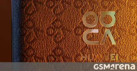 Huawei täze Starlight brendi bilen giň ekranly telefon çykarmaga taýýarlanýar