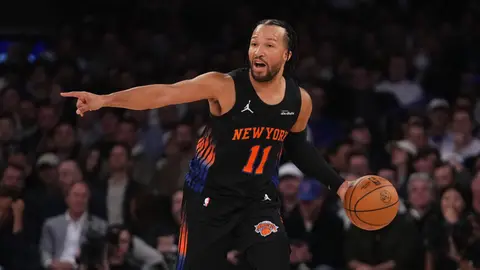 New York Knicks möwsümiň ilkinji ýeňşini Detroit Pistons garşy gazandy