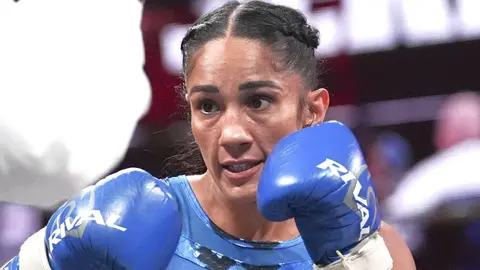 Amanda Serrano 12 üç minutlyk raundlarda Falzon bilen soňky göreşini geçirer