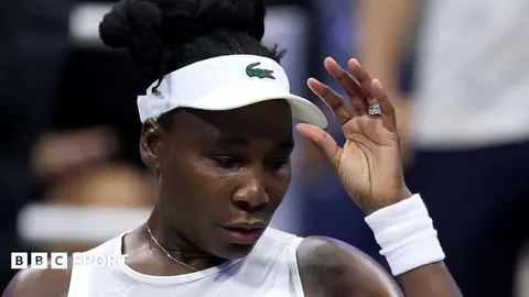 Venus Williams 28 ýaş kiçi garşydaşyna ýene-de ýeňildi