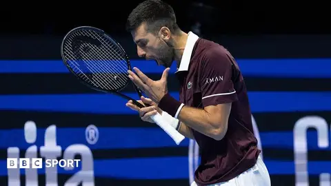 Novak Djokovic Basel ýitgisi bilen ATP Finals oýunlaryna gatnaşmak umydyny ýitirýär