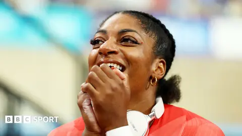 Kadeena Cox dünýä rekordyny goýup, Para Welosiped boýunça dünýä çempionatynda altyn medal gazandy