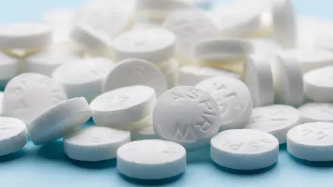 Aspiriniň pes dozasynyň käbir adamlarda demensiýa howpuny 70% azaldýandygy ýüze çykdy