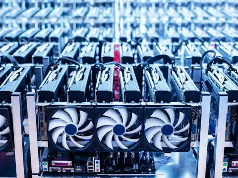 Bitcoin gaýmagçylarynyň AI bazaryna geçmegi hasaplama güýjüniň söwdasyny döredýär