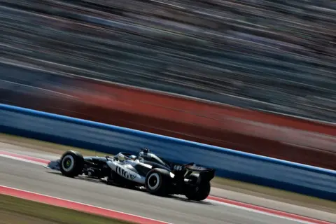 Meksikada Formula 1 FP1-de üç täzelik we sürüjiler bazarynda uly ähmiýet