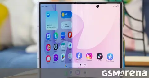 Samsung geljek ýyl giň açylýan täze modelini çykarmakçy