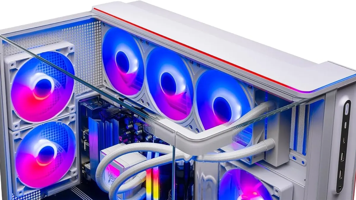 Skytech Prism 5: Ryzen 7 9850X3D we RX 9070 XT bilen oýun kompýuteri