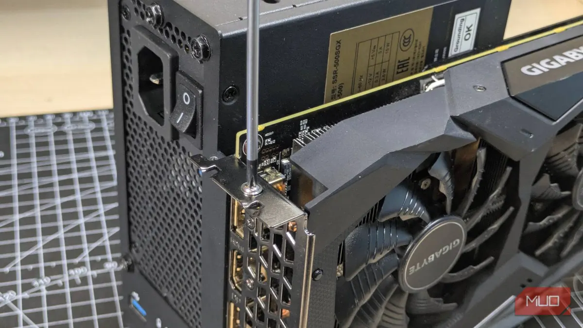 RTX 30 we 40 GPU-larynda AI tizligini iki esse ýokarlandyrýan mugt firmware açyşy
