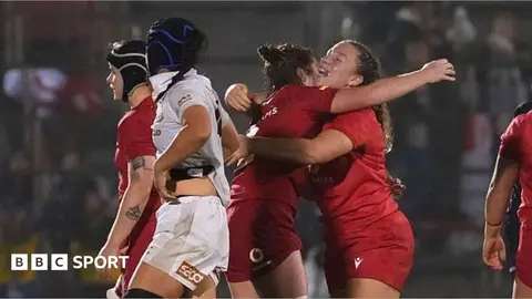 Wales Japan garşy iki gezek ýeňiş gazandy